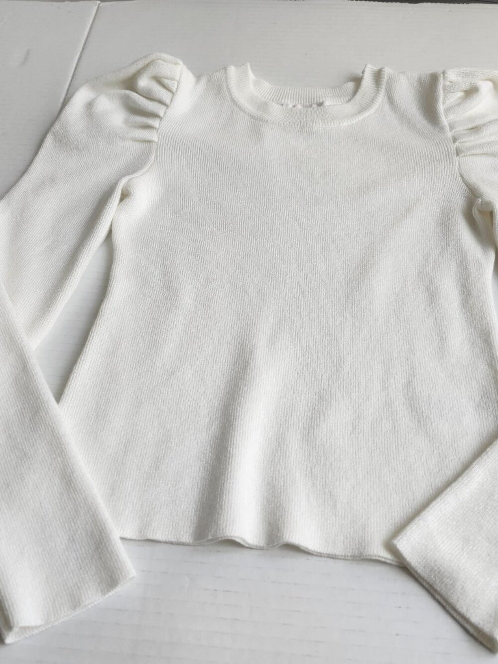 G.B. GIRL'S White Ribbed Knit Top, Size Medium